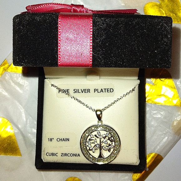 ☆NWT☆Stunning Fine Silver Tree of Life Pendant with 18" chain*Boxed* - Picture 11 of 12